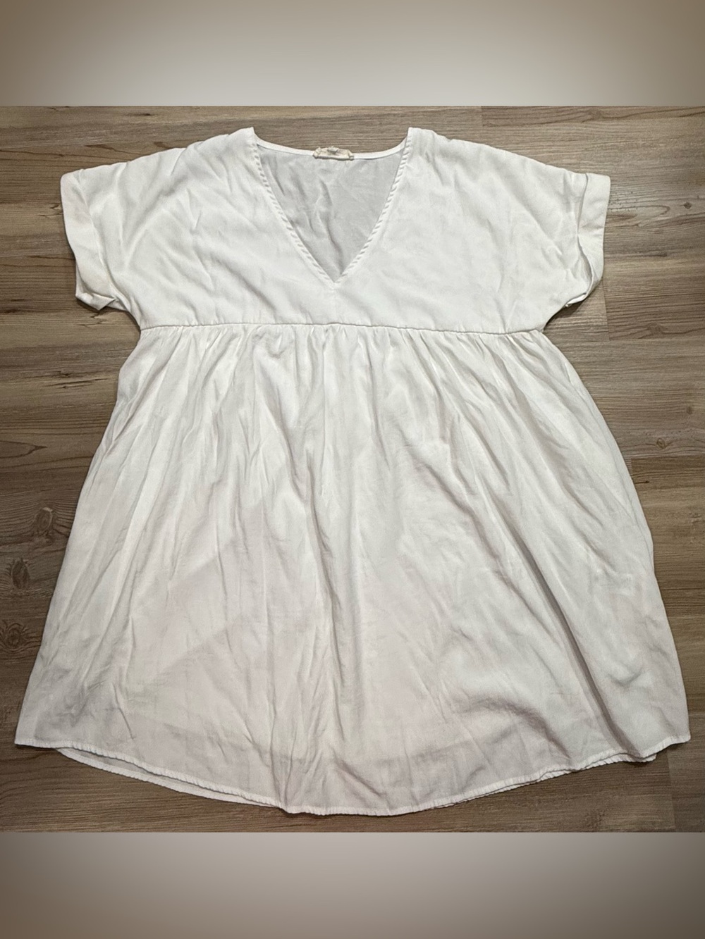 entro White V-Neck Short Sleeve Babydoll Dress